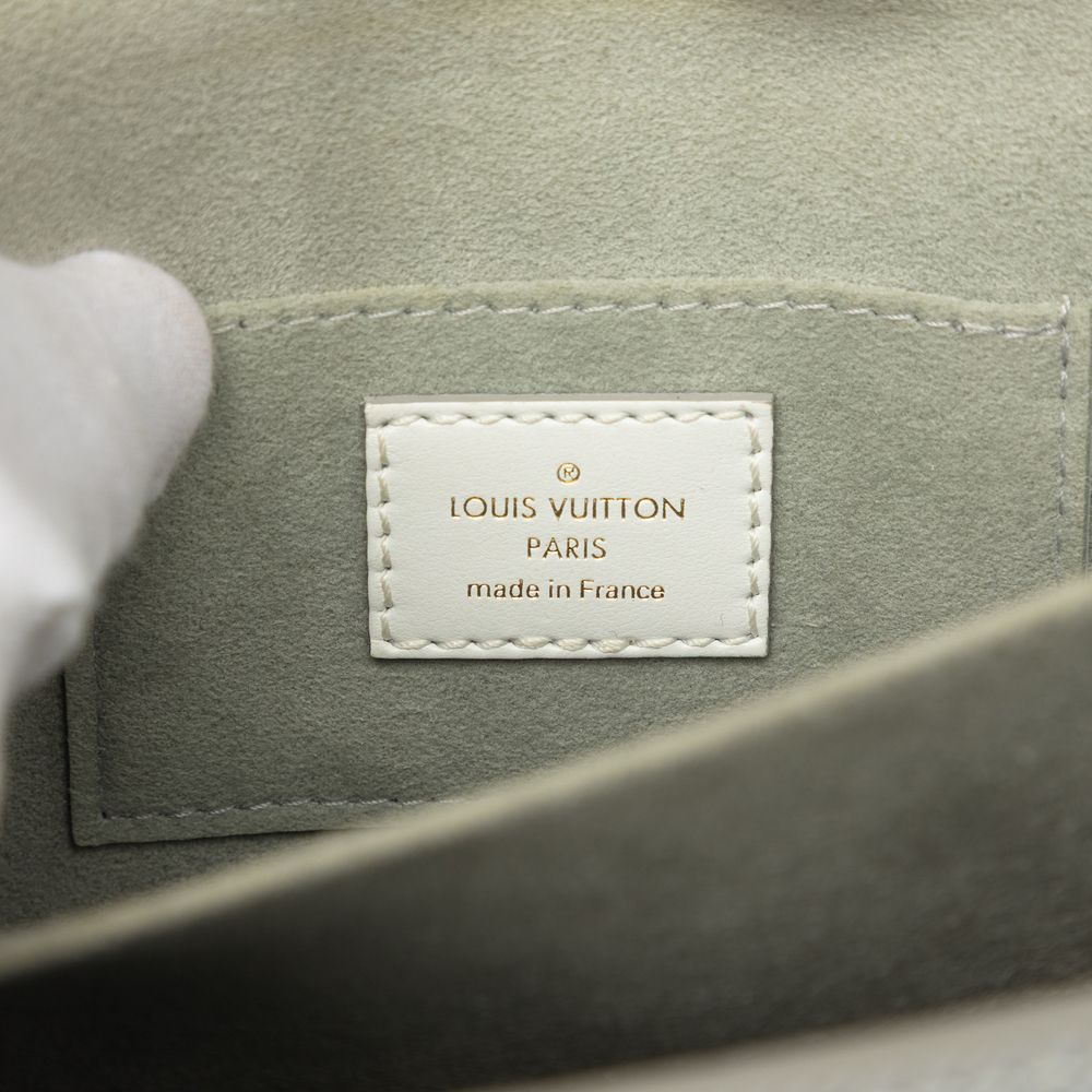 Pre-Loved Louis Vuitton Epi Mini Dauphine - Picture 5 of 9